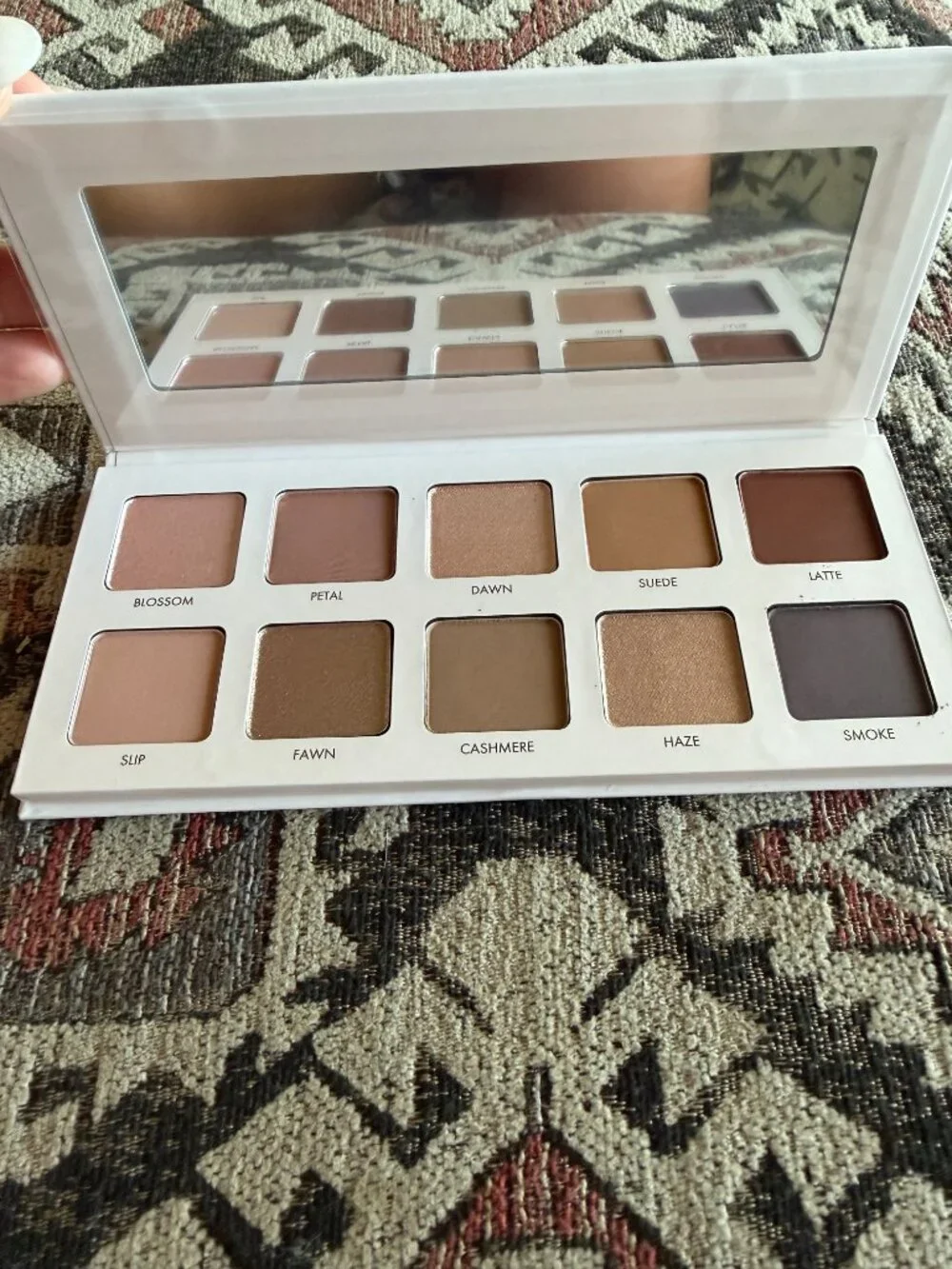 Wander Beauty In Neutral eyeshadow palette